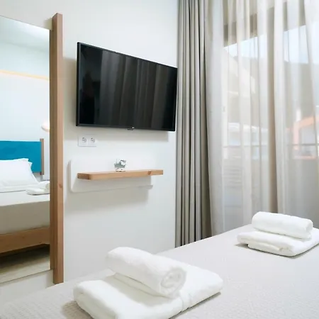 Apart Otel Oikies Doreta *