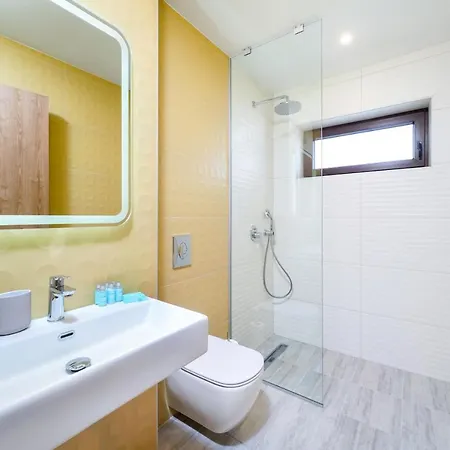 Oikies Doreta Apart Otel Chrysi Ammoudia