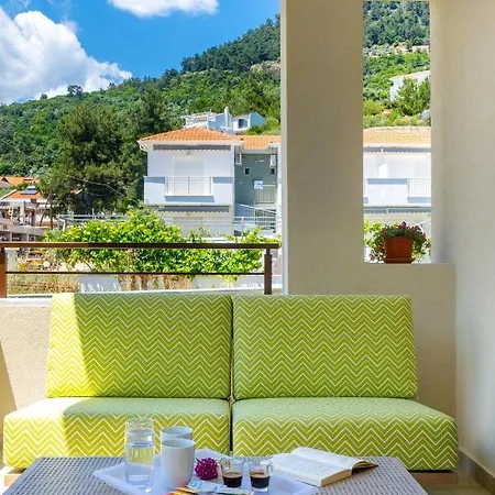 Aparthotel Oikies Doreta 4*