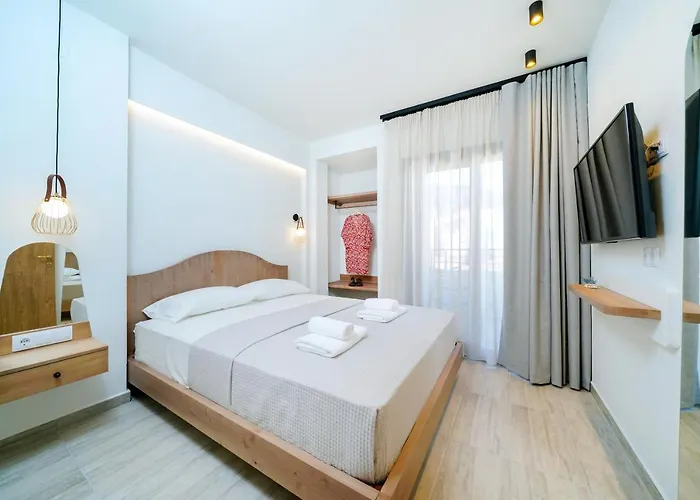 Aparthotel Oikies Doreta 4*