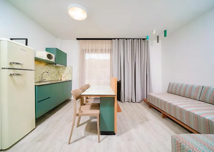 Oikies Doreta Aparthotel 4*