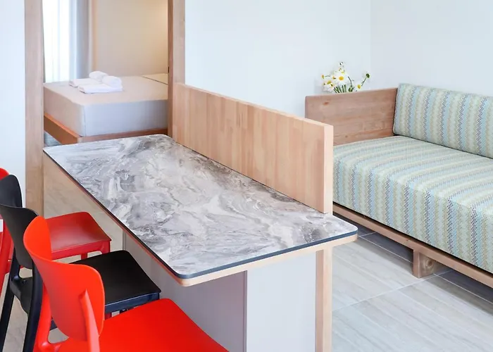 Ξενοδοχείο με διαμερίσματα Oikies Doreta 4*