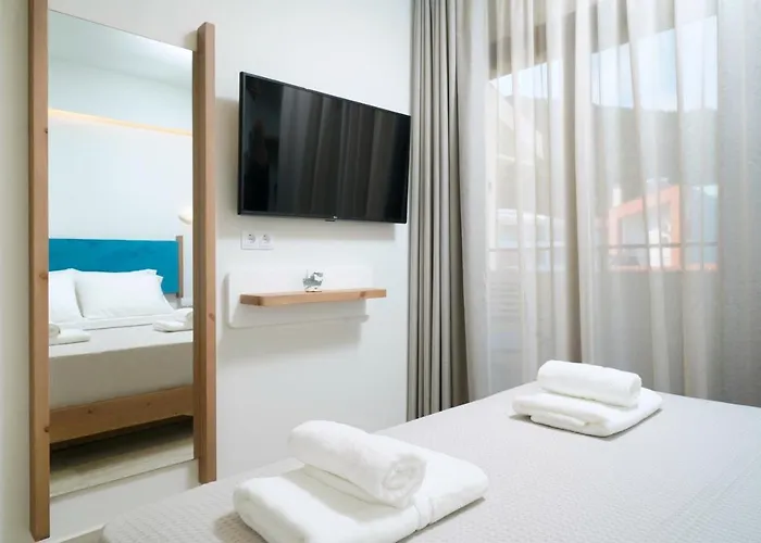 Ξενοδοχείο με διαμερίσματα Oikies Doreta 4*