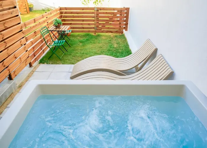 Ξενοδοχείο με διαμερίσματα Oikies Doreta 4*